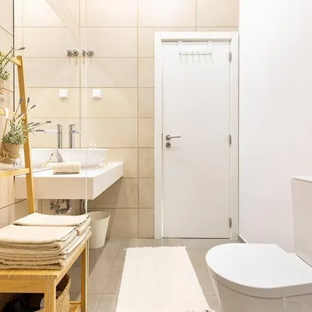 Apartment House With Portuguese Soul Lisbon