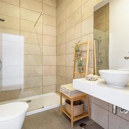 Apartment House With Portuguese Soul *