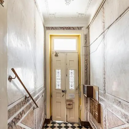 Apartment House With Portuguese Soul Lisbon